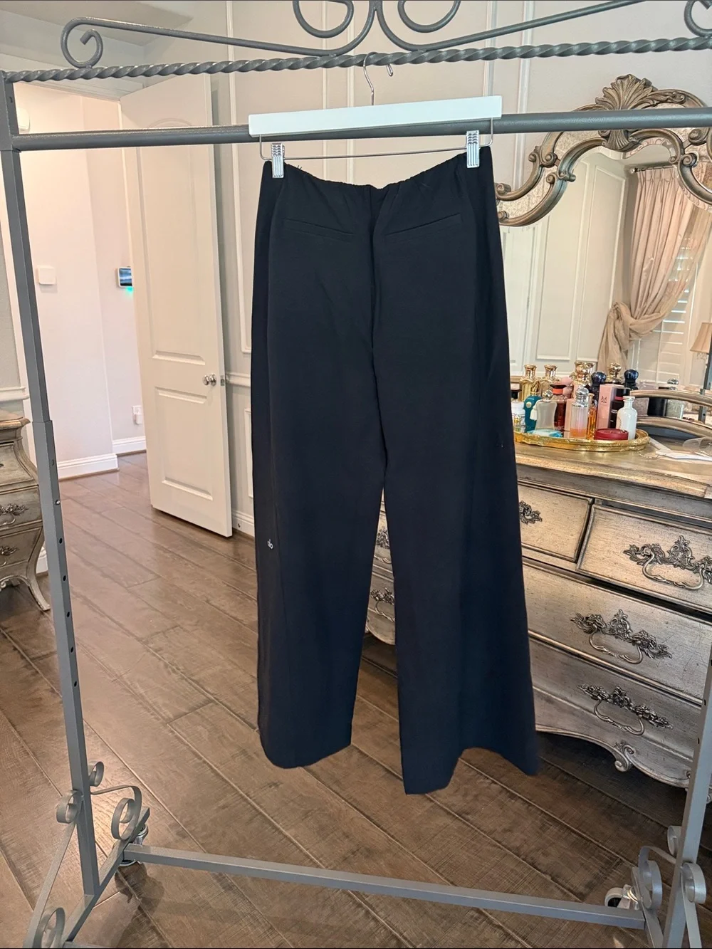 ALO Yoga Sway Mid-Rise On The Go Pant Black Wide-Leg Lounge Pants Small